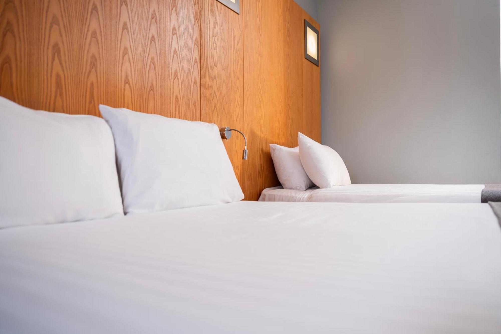 Ramada By Wyndham Belfast Hotel Ngoại thất bức ảnh