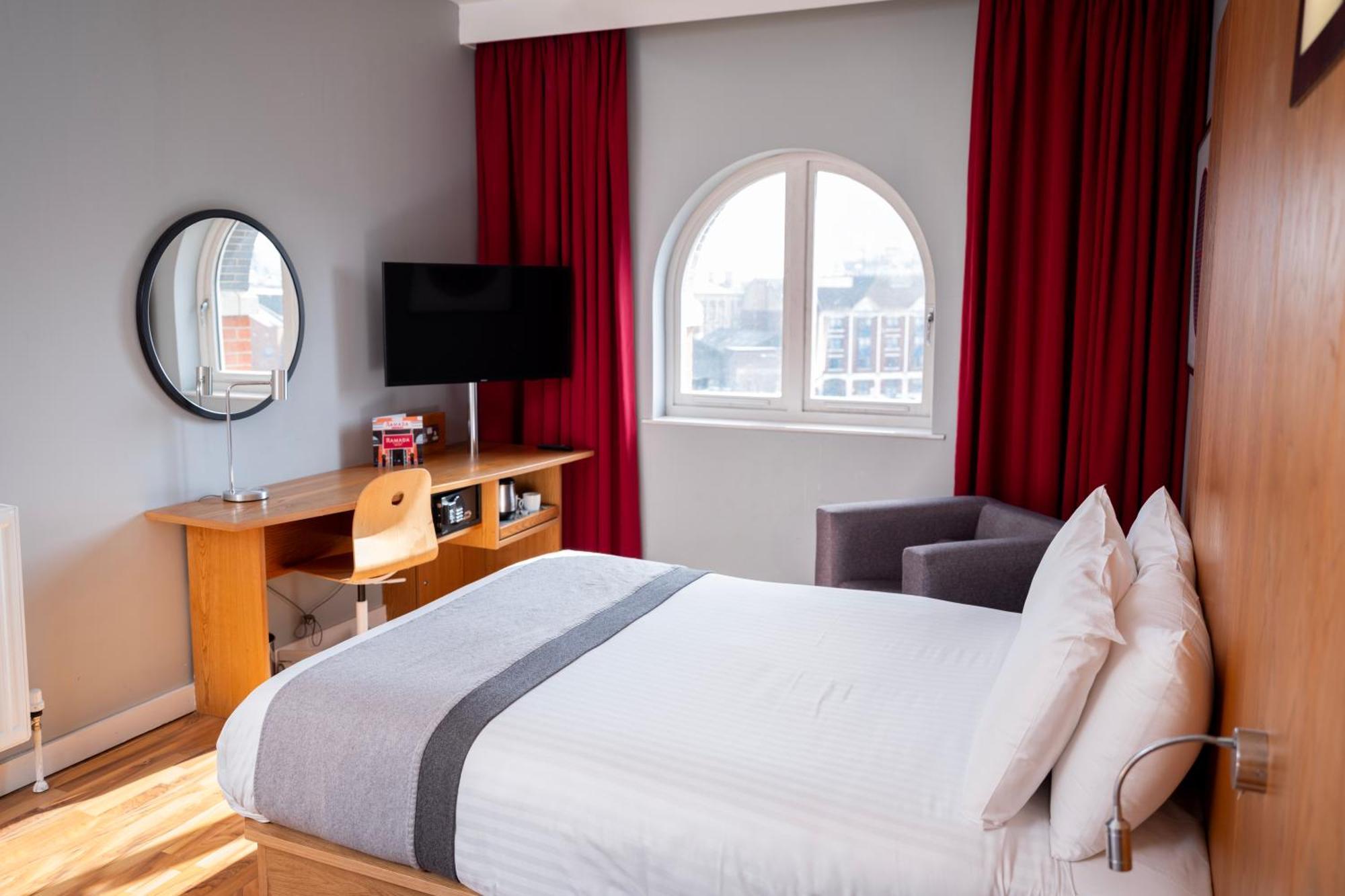 Ramada By Wyndham Belfast Hotel Ngoại thất bức ảnh