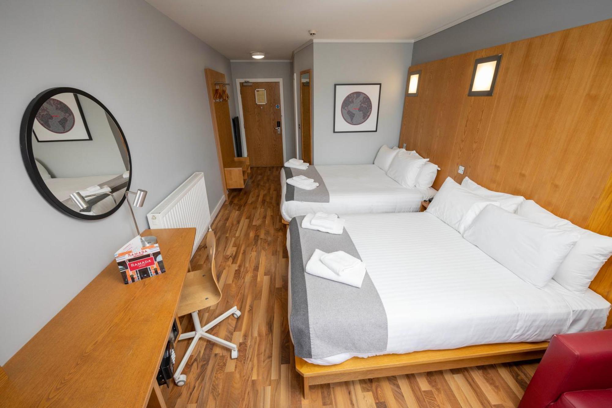 Ramada By Wyndham Belfast Hotel Ngoại thất bức ảnh