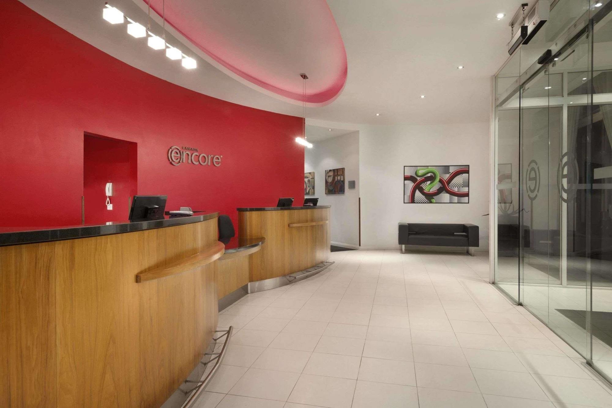 Ramada By Wyndham Belfast Hotel Ngoại thất bức ảnh